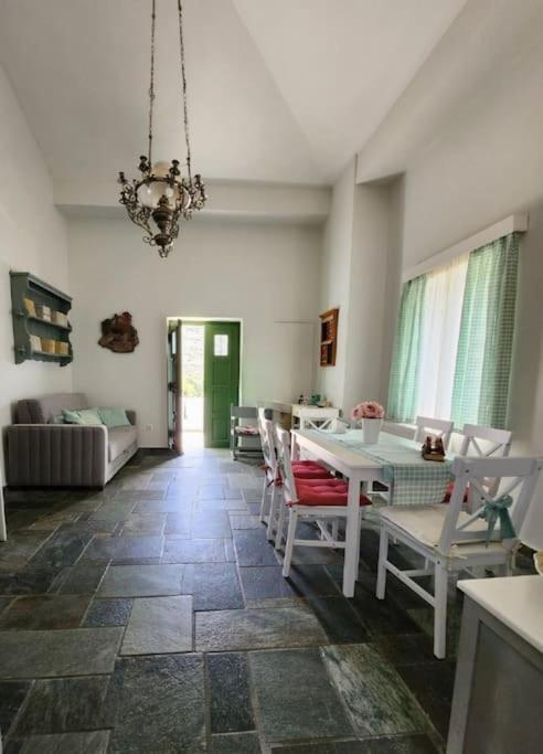 Vila Stellinas Pretty House Ándros Exteriér fotografie